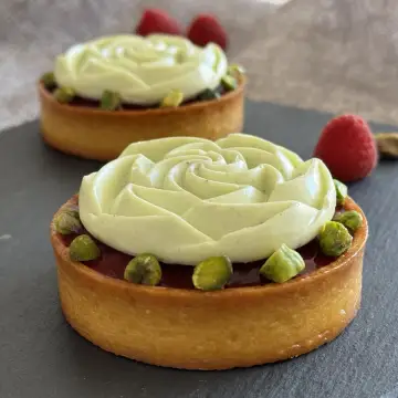 Pistachio-Raspberry Mini Tart foto 14