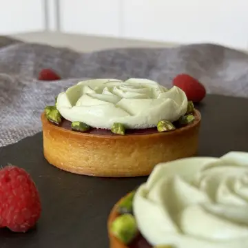 Pistachio-Raspberry Mini Tart foto 12